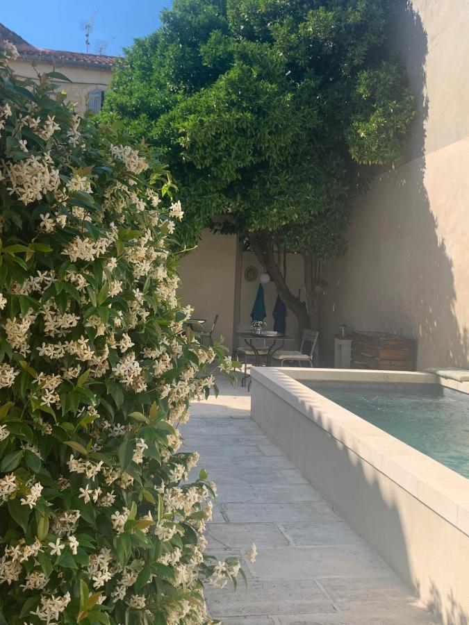 La Maison De Cerise Fourques  Buitenkant foto